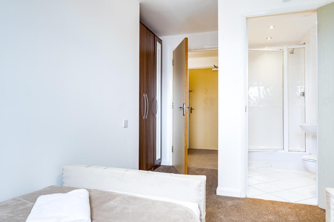 Stylish 4Th Floor 2 Bedroom En Suite City Centre Apartment With Parking By Azura Nights Birmingham Exterior foto